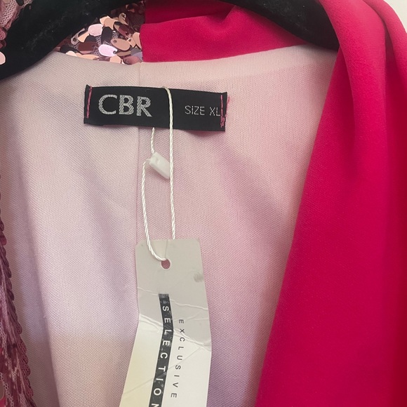 Beautiful sequence blazer - Picture 2 of 3